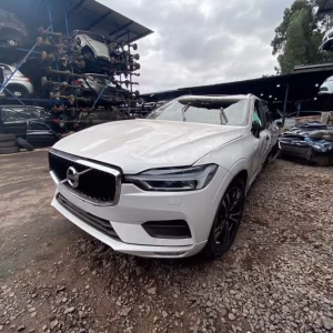 Peças Volvo Xc60 2.0 Momentum 2018 Gasolina 254 Cvs